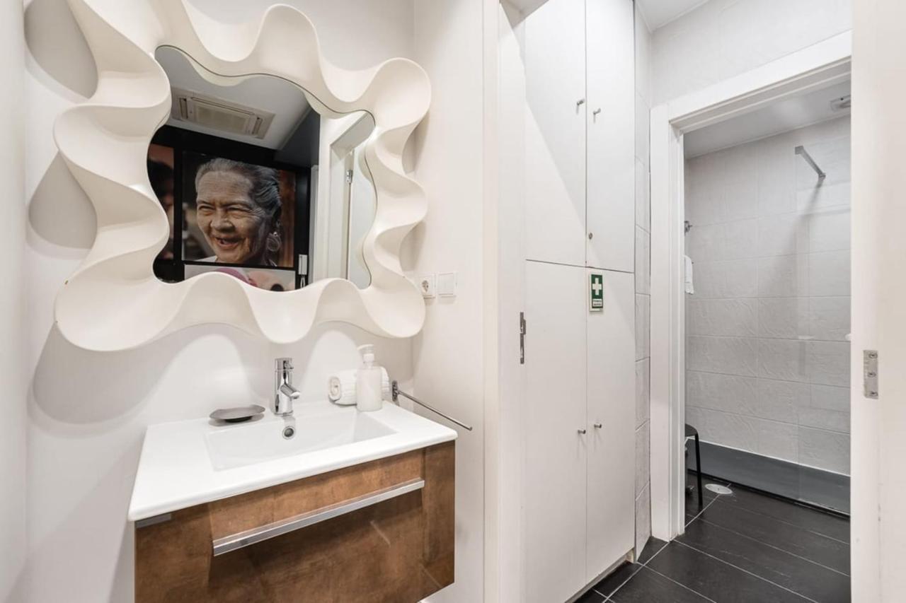 Guestready - A Polished Retreat Near St Catarina Apartman Porto Kültér fotó